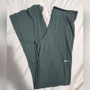Nike Chill Knit Mini Flare Ribbed Leggings